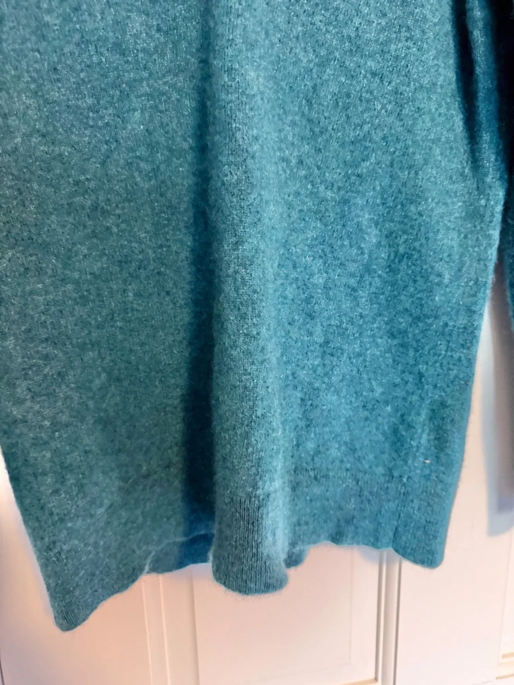 Charter Club 100% Cashmere Sweater Medium Teal Blue V Neck Soft Knit - Picture 8 of 8